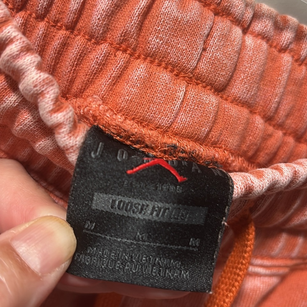 Jordan Orange Sweatpants Relaxed Fit - Picture 3 of 3